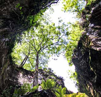 The ravines of Uriezzo from Premia - itinerarium