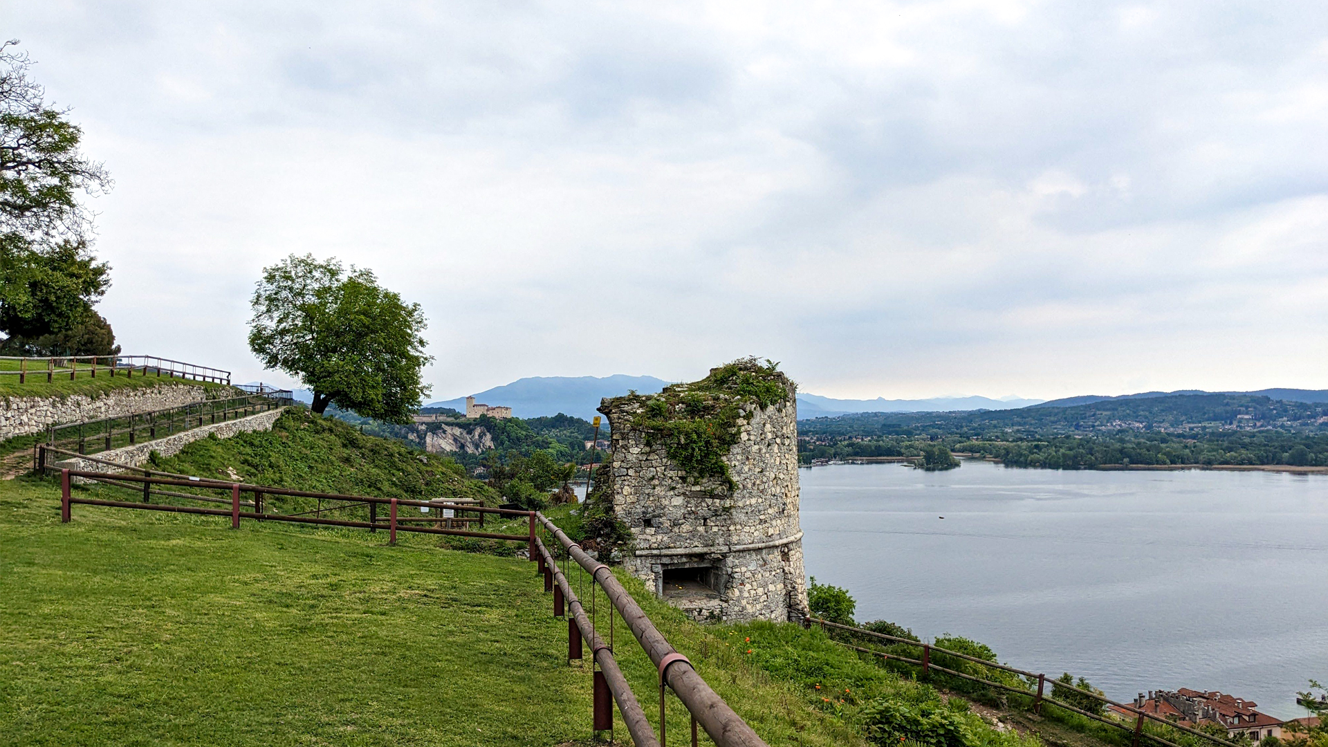 escursione rocca di arona, itinerarium