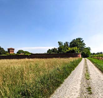 Zwischen Schlössern, Weinbergen und Reisfeldern - itinerarium